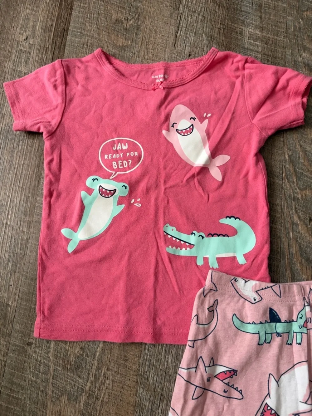 🌸 $10 SALE 🌸 Carter's Pink Shark & Crocodile Two-Piece Pajama Set